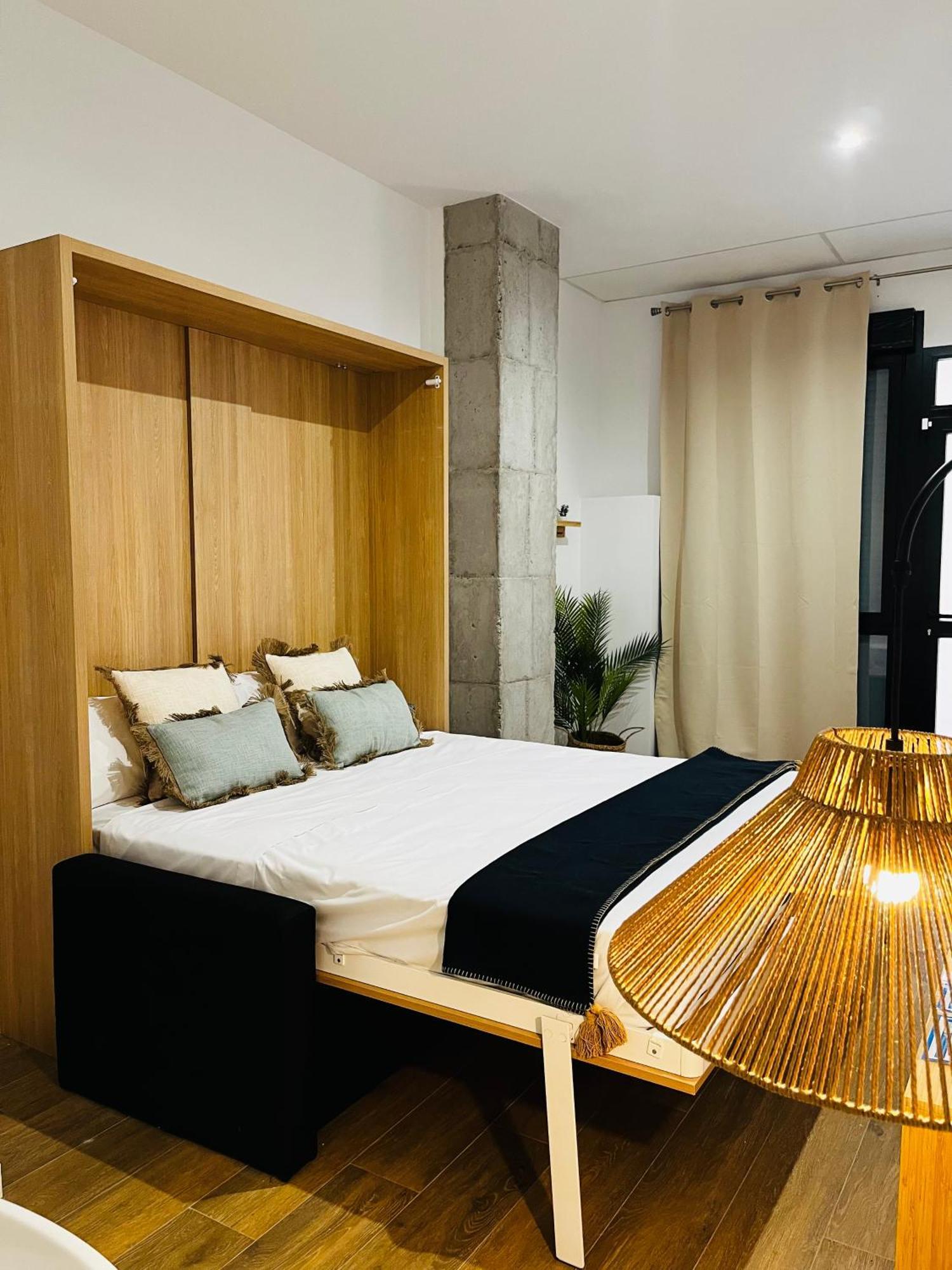 Travel Habitat Mediterranean Suites バレンシア エクステリア 写真