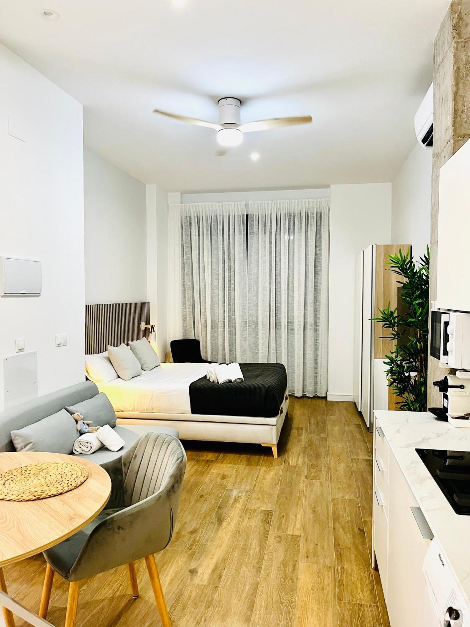 Travel Habitat Mediterranean Suites バレンシア 部屋 写真